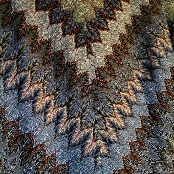 70s Style Dress with Bell Sleeves - Picture 3 of 12